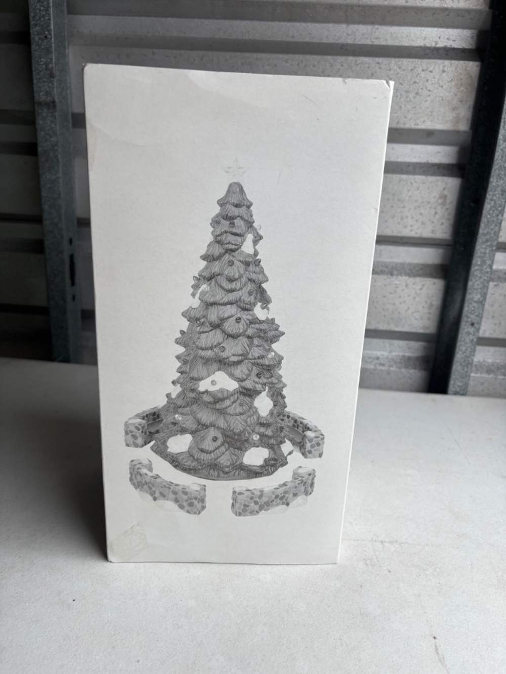 *READ* Dept 56 Heritage Village 1997 TOWN TREE ONLY #55654 - Picture 5 of 6